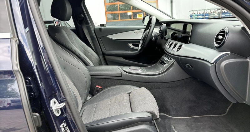 Mercedes-Benz Klasa E cena 214800 przebieg: 55974, rok produkcji 2021 z Kościerzyna małe 326